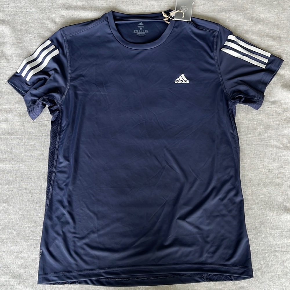 Women’s Adidas running tee shirt. NWT. Size M.